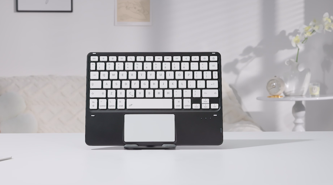 How do I connect a keyboard?